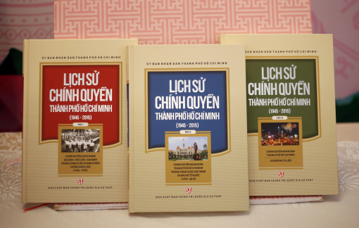 Ra mắt bộ sách "Lịch sử chính quyền TPHCM (1945 - 2015)"