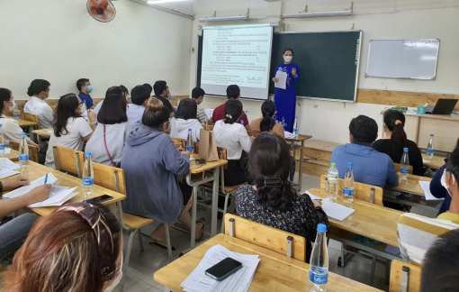 Hướng nghiệp cho con: Phụ huynh nắm luôn quyền chọn nguyện vọng