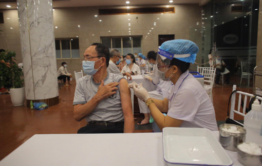 Bộ trưởng Bộ Y tế: Tiêm mũi 3 vắc xin COVID-19 đang rất chậm