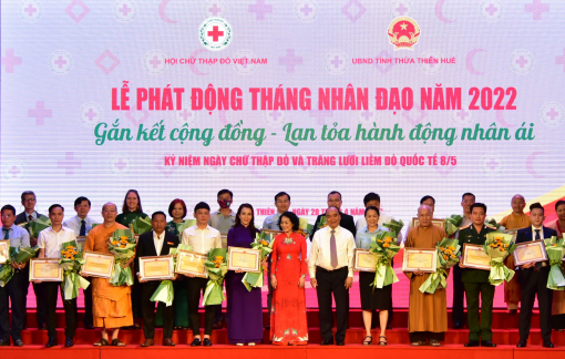Chủ tịch nước Nguyễn Xuân Phúc phát động Tháng Nhân đạo năm 2022