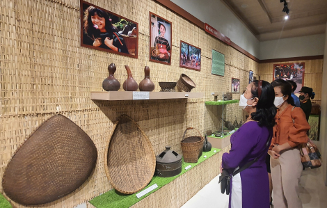 Trưng bày nông cụ truyền thống - tôn vinh giá trị sức lao động phụ nữ miền Nam