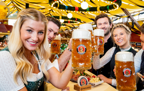 Lễ hội bia lớn nhất thế giới được tổ chức trở lại