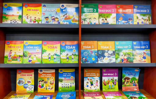 Đừng để phụ huynh oằn mình "mua chữ cho con"