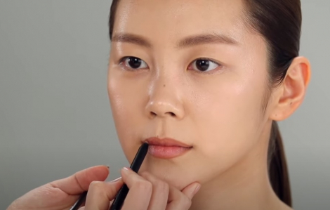 Clip: Cách đánh son cho nàng môi mỏng chuẩn phong cách Hàn Quốc