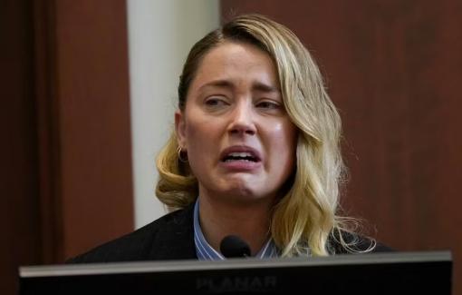 Amber Heard nức nở tại phiên tòa tố cáo chồng cũ