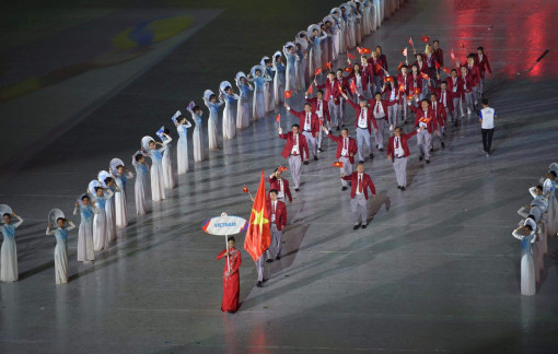 Lễ khai mạc SEA Games 31: Giản dị và ấn tượng