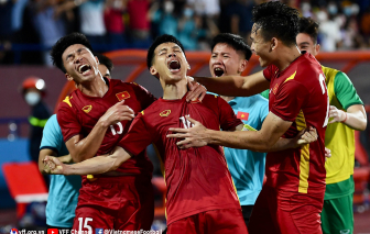 Hùng Dũng giúp U23 Việt Nam đặt một chân vào bán kết SEA Games 31