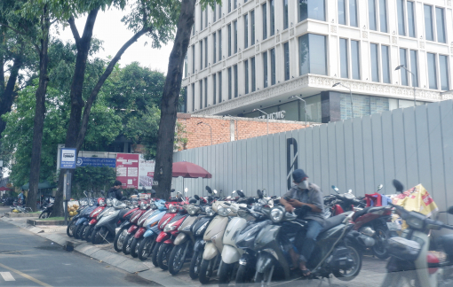 “Giành” lại vỉa hè cho người đi bộ