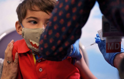 Mỹ cho phép tiêm liều vắc xin tăng cường cho trẻ từ 5-11 tuổi