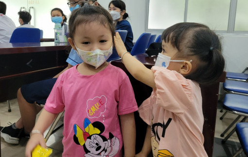 Vòng tay yêu thương của Hội tiếp tục đến với trẻ mồ côi vì COVID-19