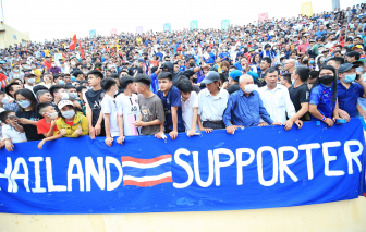 Nam Định: Sân Thiên Trường kín chỗ, hàng ngàn cổ động viên hụt hẫng ra về