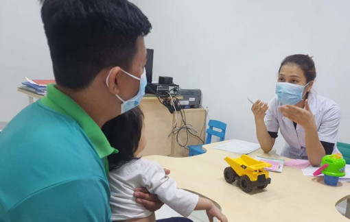 Trẻ bị rối loạn ngôn ngữ, làm sao điều trị?