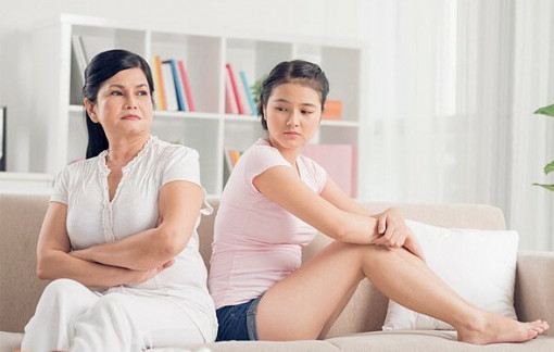 Mẹ tôi biết điều đó không tốt cho bản thân tôi, nhưng bà vẫn cứ làm