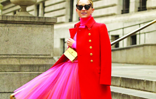 Vì sao váy vải tuyn hồi sinh?