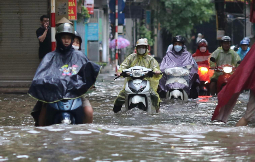 Bộ trưởng TN-MT đề xuất dẫn nước vào trường học, sân vận động... để chống ngập