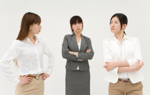 Khó xử khi người gây tổn thất cho công ty bạn tôi chính là cháu ruột của tôi