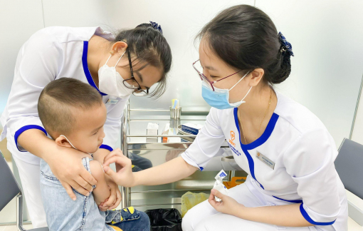 Tỷ lệ tiêm chủng thấp, trẻ có nguy cơ cao mắc viêm não do muỗi đốt