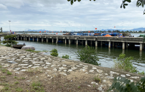 Cầu cảng cá đầu tư chục tỷ đồng “không hoạt động” suốt gần 10 năm