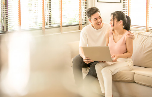 Người yêu từ chối tình cảm của sếp lớn và sự thăng tiến để song hành cùng tôi