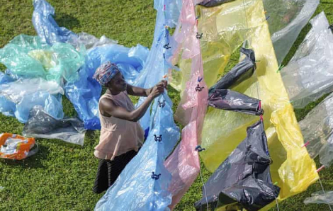 Những dự án xử lý rác thải nhựa đầy sáng tạo của giới trẻ