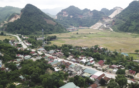 Lộ nguyên nhân hàng loạt nhà dân ở Nghệ An bị sụt lún, giếng cạn trơ đáy