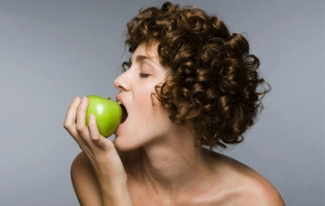 Những lợi ích bất ngờ của táo xanh không phải ai cũng biết