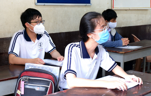 704 thí sinh bỏ thi toán tuyển sinh lớp 10