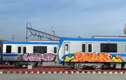 Vẽ bẩn lên toa tàu Metro 1: Lại là "graffiti"?