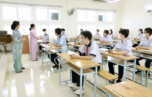 Thi lớp 10: Đề thi khá khó, dự báo điểm thi giảm nhẹ