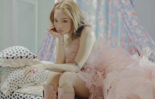 Ca sĩ Miu Lê "khẩu chiến" đạo diễn Uyên Thư