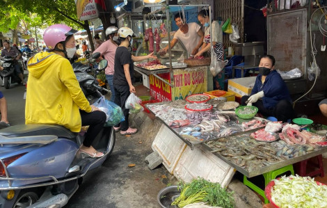 Sức mua yếu, giá thực phẩm tươi sống giảm nhẹ