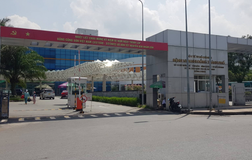 Bệnh viện thông tin về vụ mẹ ném con từ tầng 5 xuống đất tử vong