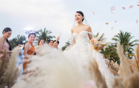 2 váy cưới của Minh Hằng hơn nửa tỷ đồng