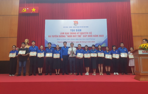 Đoàn khối Dân – Chính – Đảng TPHCM tổ chức tọa đàm và tuyên dương Ngòi Bút Trẻ năm 2022