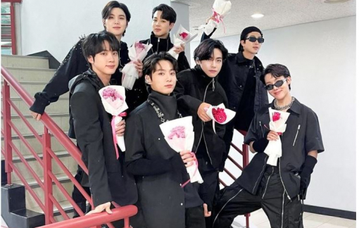 Tạm ngưng hoạt động nhóm, BTS vẫn ẵm loạt thành tích