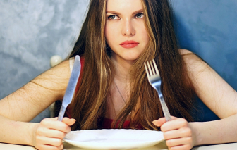 Người đang đói dễ “yêu” người béo phì hơn?
