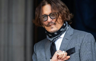 Johnny Depp cảnh báo có nhiều tài khoản giả mạo mình trên mạng xã hội