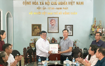 Đoàn đại biểu "Gia đình Việt với sinh viên Lào, Campuchia..." tham quan, giao lưu tại Lào