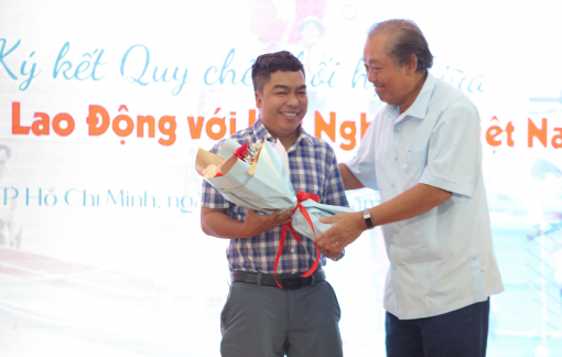 200 tác phẩm dự thi “Chủ quyền quốc gia bất khả xâm phạm”