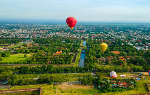 Thỏa thích ngắm nhìn Cố đô Huế từ khinh khí cầu