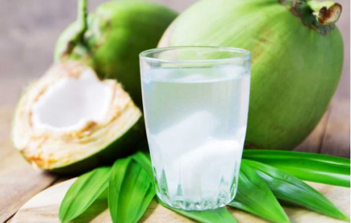 Bé gái 1 tuổi tử vong do hóc cơm dừa