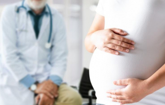 Thai phụ nhiễm COVID-19 tăng nguy cơ sảy thai sớm gần 2 lần