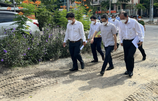 Phó thủ tướng Vũ Đức Đam kiểm tra phòng chống dịch sốt xuất huyết tại TPHCM