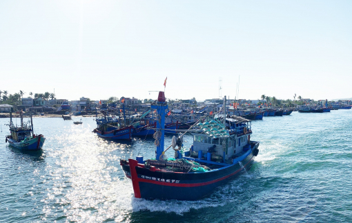 1 ngư dân mất tích, 1 người chưa về bờ khi lặn bắt hải sản trên biển Lý Sơn