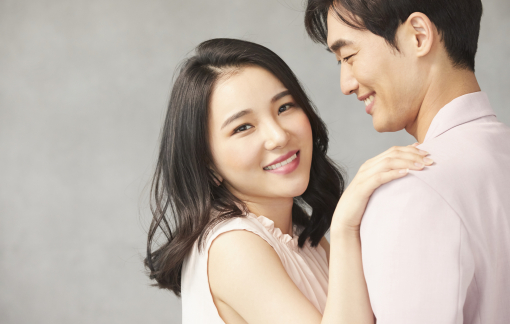 Lo lắng vì chồng quá đẹp trai, lại còn được phụ nữ mời đi ăn tối