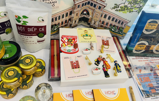 TPHCM treo thưởng 80 triệu đồng để tìm mẫu quà tặng khách du lịch