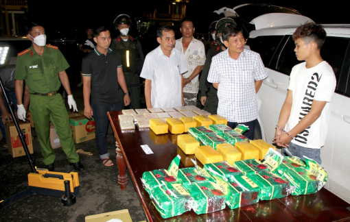 Triệt phá đường dây vận chuyển ma túy, thu giữ hơn 32kg ma túy và nhiều súng quân dụng