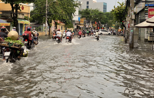 Dự báo nhiều nơi mưa dông, khả năng xảy ra lốc, sét, mưa đá