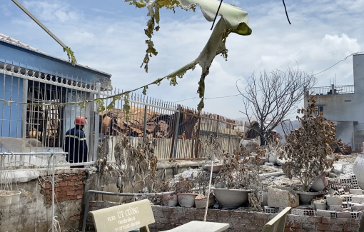 160 hộ dân bị ảnh hưởng sau vụ cháy lớn kho hóa chất ở Bình Chánh