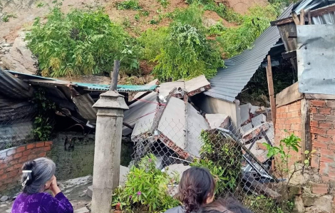 Đắk Lắk: Sạt lở đất, 4 người trong 1 gia đình nhập viện